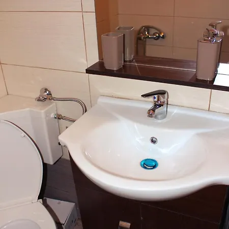 Appartement Sleeps 2 With Free Parking